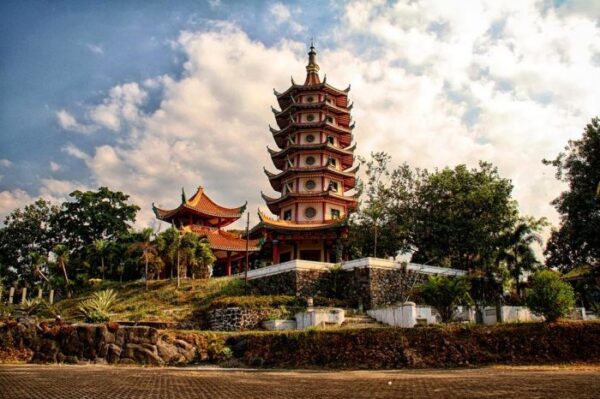 Pagoda Avalokitesvara Vihara Buddhagaya Watugong Semarang