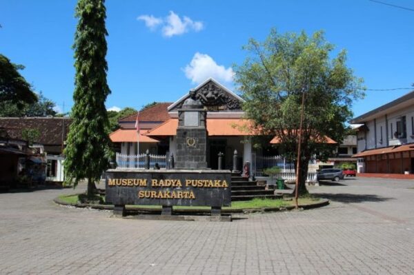 Museum Radya Pustaka di Kota Surakarta