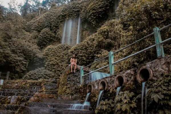 Keindahan Air Terjun Benang Kelambu