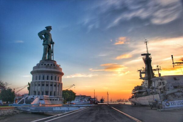 Monumen Jalesveva Jayamahe Surabaya