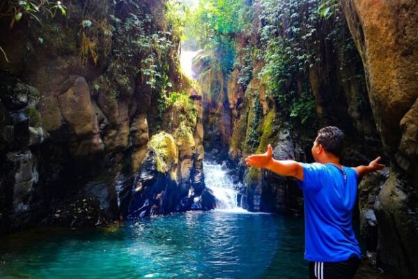 Lokasi Wisata Curug Naga Megamendung Bogor