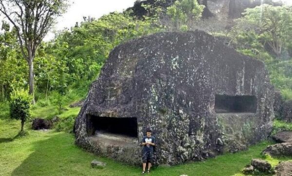 Wisata Gua Selomangleng