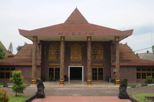 Museum Negeri Balaputra Dewa