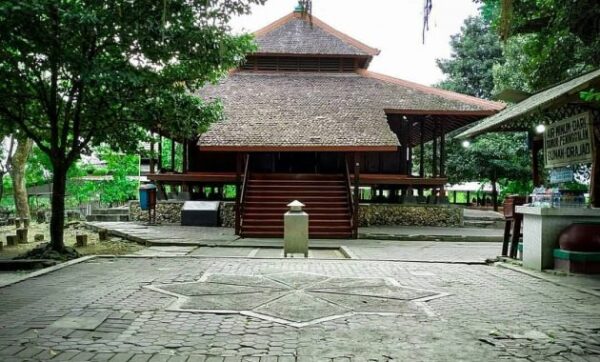 Inilah Kondisi Terbaru Makam Sunan Drajat