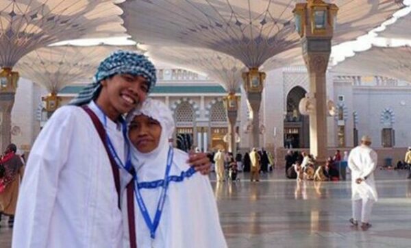 10 Travel Umroh di Surabaya, Hanya Dengan Budget 19 Juta Saja!