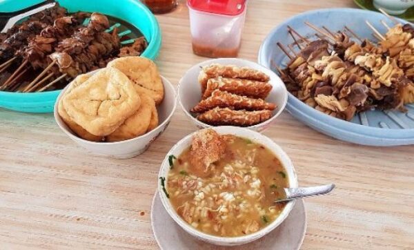 Soto enak di semarang bangkong pak man bokoran lamongan yang pandanaran paling terdekat betawi surabaya kudus yg sapi warung daging makan ayam bandung dan murah jakarta kuliner mie tempat kota neon