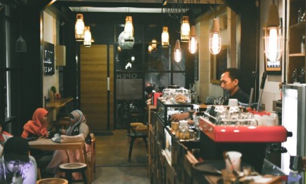 10 Referensi Tempat Ngopi Paling Asoy di Daerah Semarang Yang Bikin Lupa Waktu, Yuk Cobain!