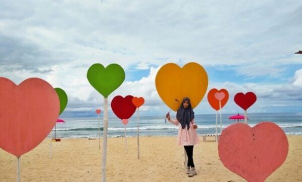 10 Rekomendasi Pantai Terindah di Aceh Yang Ada Tulisan “I Love You” Wajib Kalian Kunjungi