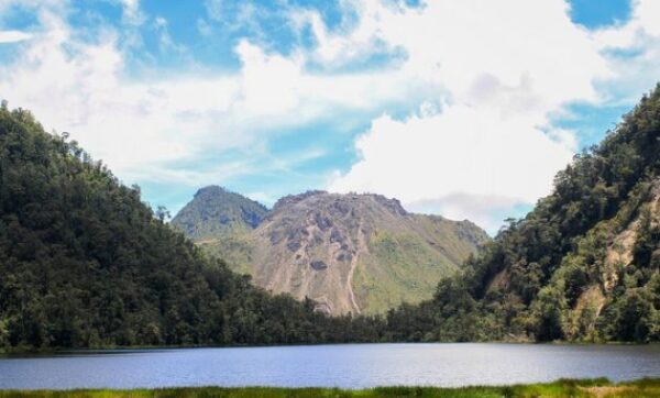 5 Rekomendasi Obyek Wisata Danau Paling Populer Cantik Wajib Anda Kunjungi di Daerah Aceh