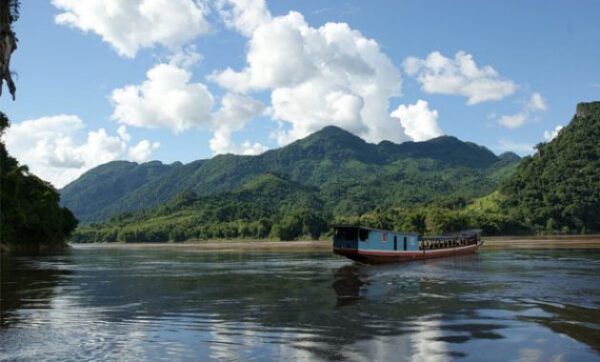 5 Rekomendasi Wisata Danau dan Sungai Bak Surga Yang Wajib Dikunjungi Saat Ke Wilayah Kamboja