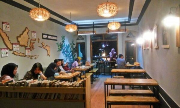 10 Rekomendasi Cafe Hits di Kota Batu Dengan Pemandangan Yang Cantik, Wajib Untuk Kalian Coba!