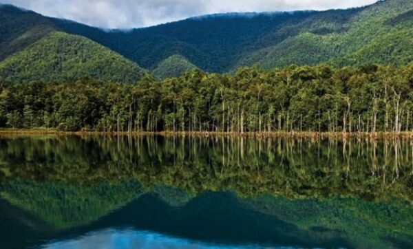 10 Rekomendasi Wisata Danau Daerah Sulawesi Selatan Yang Sangat Cantik Ini Bak Seperti Surga Tersembunyi