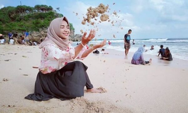 Gambar pantai drini wonosari jogjakarta jalan menuju lokasi tiket masuk penginapan jogja pulau beach yogyakarta kosakora kayu alamat rute google map dimana 2021 bantul gunung kidul letak jalur foto peta