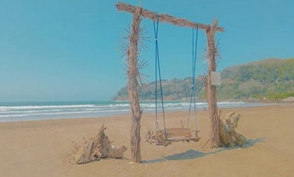 Pantai teleng ria pacitan jawa timur harga tiket masuk hotel penginapan dekat jatim sejarah gambar foto peta lokasi letak jalan menuju kabupaten kecamatan indonesia beach resort regency east java