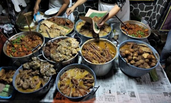 Jalan Jalan Ke Jogja Tanpa Icip 10 Gudeg Enak Ini? Rugi Banget!