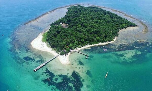 Berapa Harga Penyeberangan Ke Pantai Pulau Panjang Dari Jepara dan Beberapa Potret Keindahannya