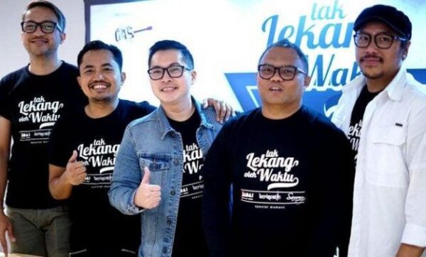 Band termahal di indonesia 2021 dunia bayaran vokalis daftar dengan grup urutan saat ini metal noah artis tahun gaji harga honor indie konser penyanyi rock tarif