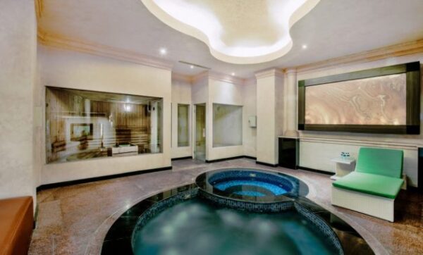 Ingin Menikmati Layanan Jacuzzi Saat Liburan di Bandung? 10 Hotel Ini Bisa Jadi Pilihan Terbaik Mulai Rp415.000