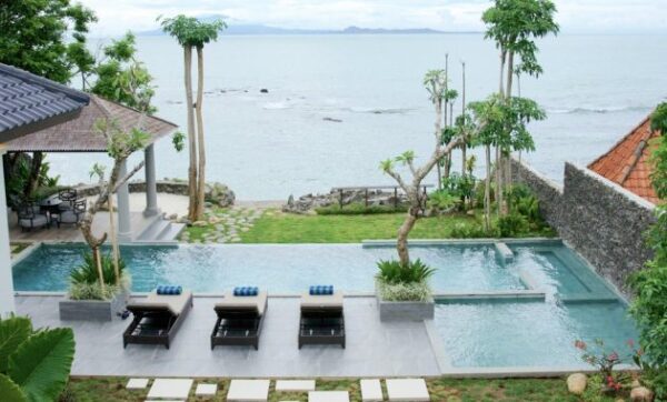 Daftar Villa Private Pool di Anyer dan Sekitarnya Dekat Pantai Untuk Liburan Mulai Rp512.000 Per Malam