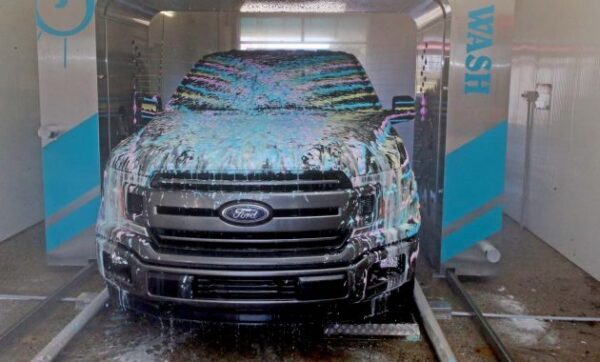 Mobilmu Kotor dan Kusam? 10 Car Wash Favorit di Cirebon Ini adalah Solusinya, Mulai Rp30.000