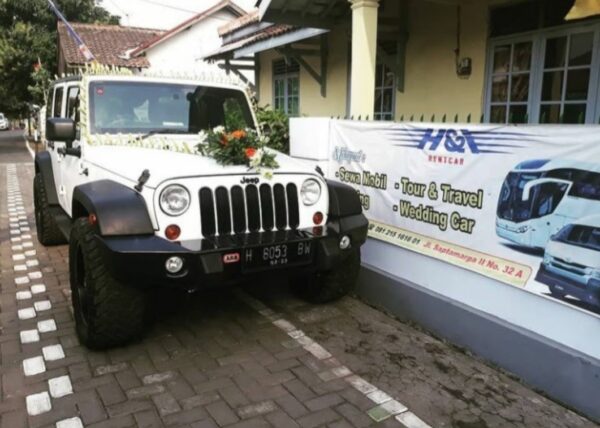 10 Rental Mobil Semarang Barat Lepas Kunci, Harga 250K